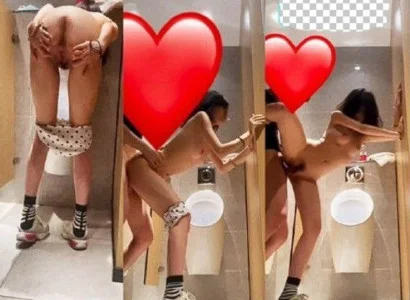 Bạn trai vào WC vụng trộm với em người yêu