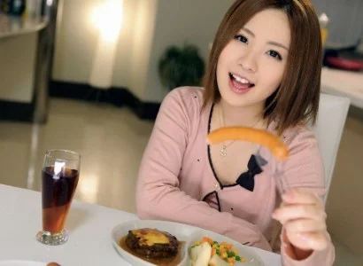 Bạn trai ăn tối xong rồi địt em